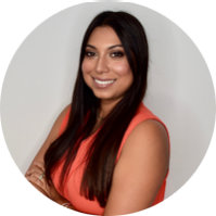 Julianne Ponan MBE headshot