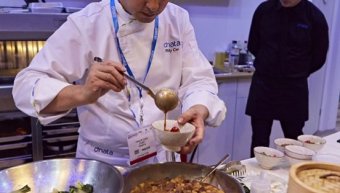 chef serving halal food